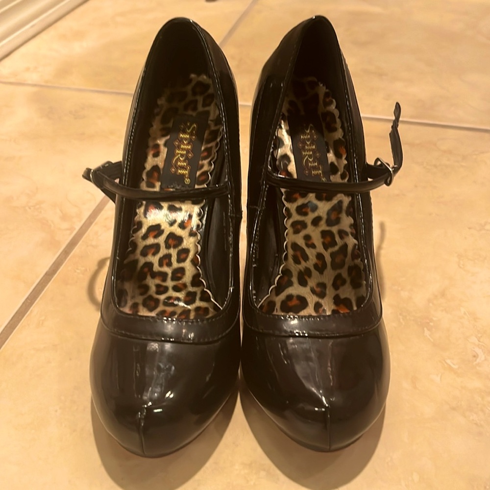 Doll heels 👠 worn maybe for 30 minutes